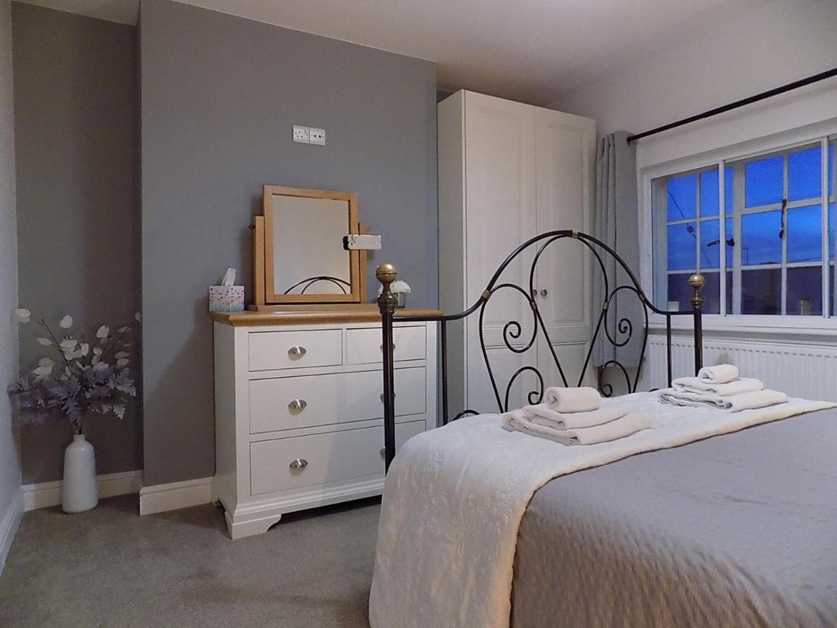 Double Award Winning 1700'S Grd 2 Listed Cottage Near Stonehenge เอมส์เบอรี ภายนอก รูปภาพ