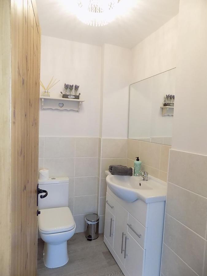 Double Award Winning 1700'S Grd 2 Listed Cottage Near Stonehenge เอมส์เบอรี ภายนอก รูปภาพ